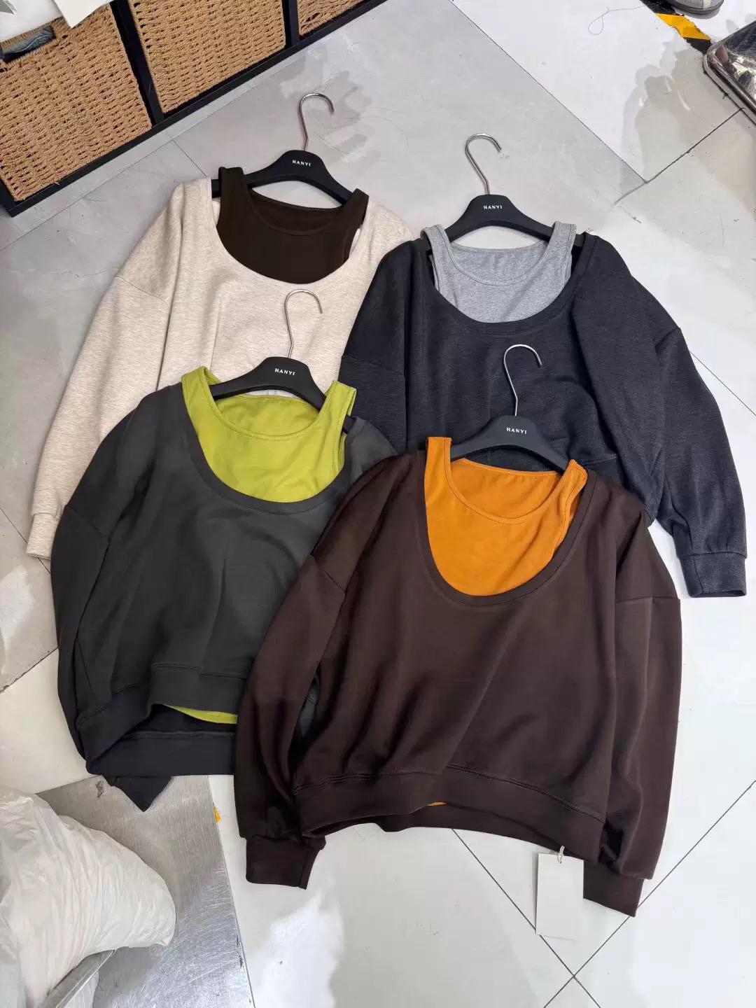 韩伊hanyi正品25秋冬韩版背心配长袖卫衣两件套女百搭网红上衣女