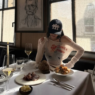 T恤上衣 辣妹薄破洞字母印花女长袖 parying同款 2026SS春夏性感修身