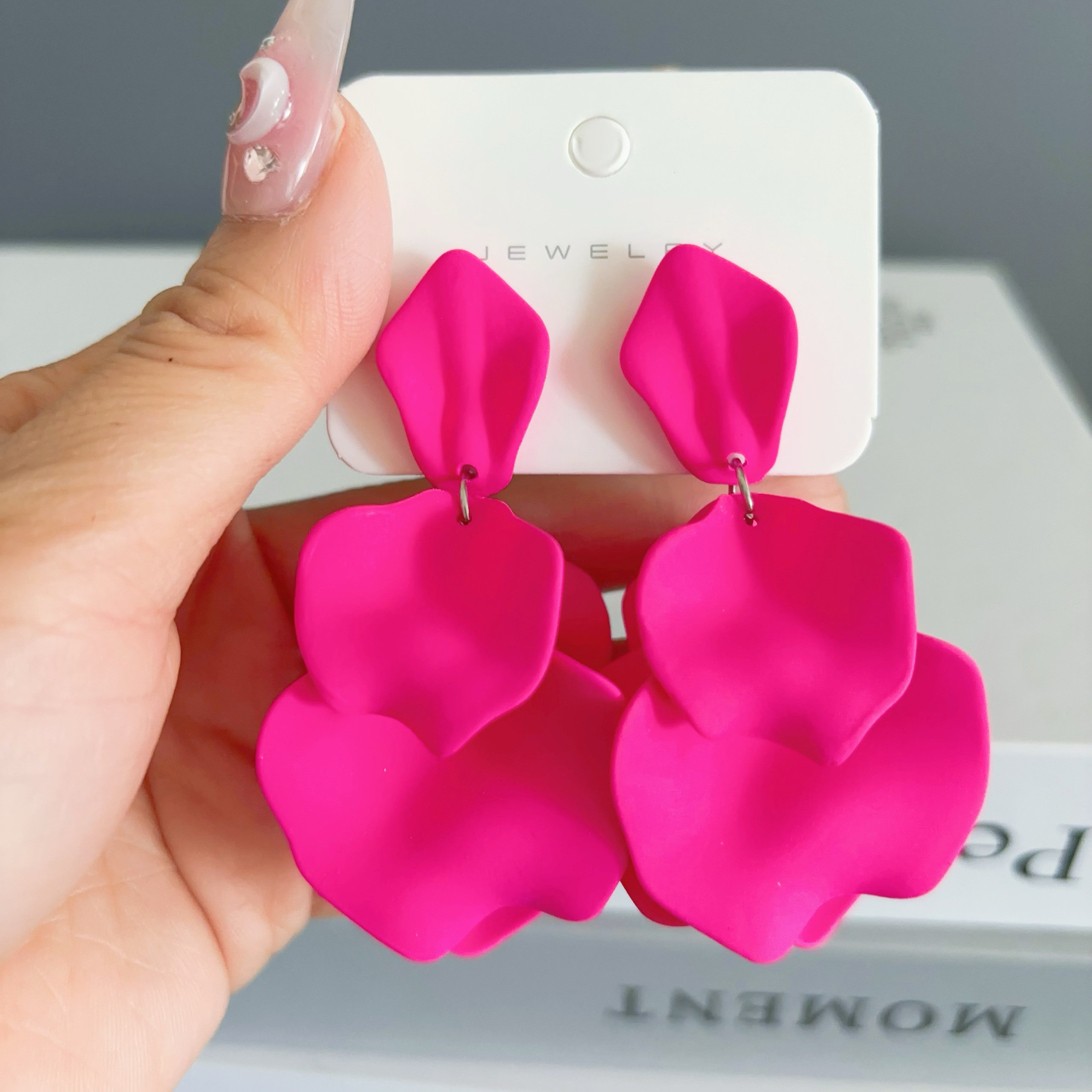 花朵耳环超仙花瓣气质高雅显脸小新款粉色耳饰玫红色耳坠2025耳夹