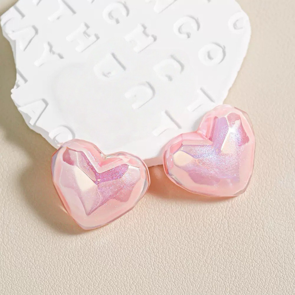 甜美系高级感珍珠爱心耳钉女轻奢耳环2025年新款潮小众设计感耳饰