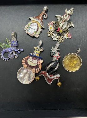 中古vintage珐琅月亮脸缅因猫造型复古个性甜酷磁石吊坠清货