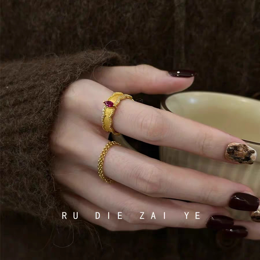 Vintage复古红锆石戒指女轻奢