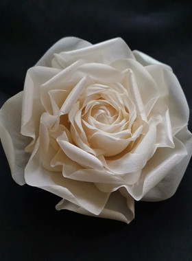 真丝缎玫瑰花胸针手工布花