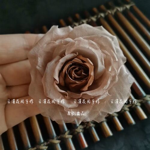 真丝烫花手作玫瑰花胸花发夹