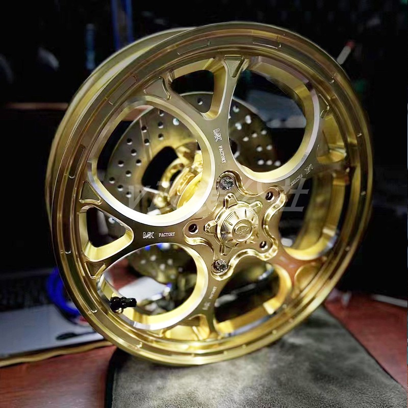 改装轮毂泰国魔法工厂cnc锻造轮毂冲刺春天150GTSGTV6日轮毂