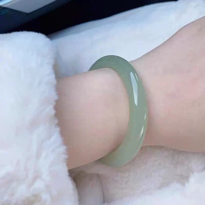 新品和田色玉手镯女款浅晴水冰种青白玉镯子湖水翡翠玉髓玉石手镯