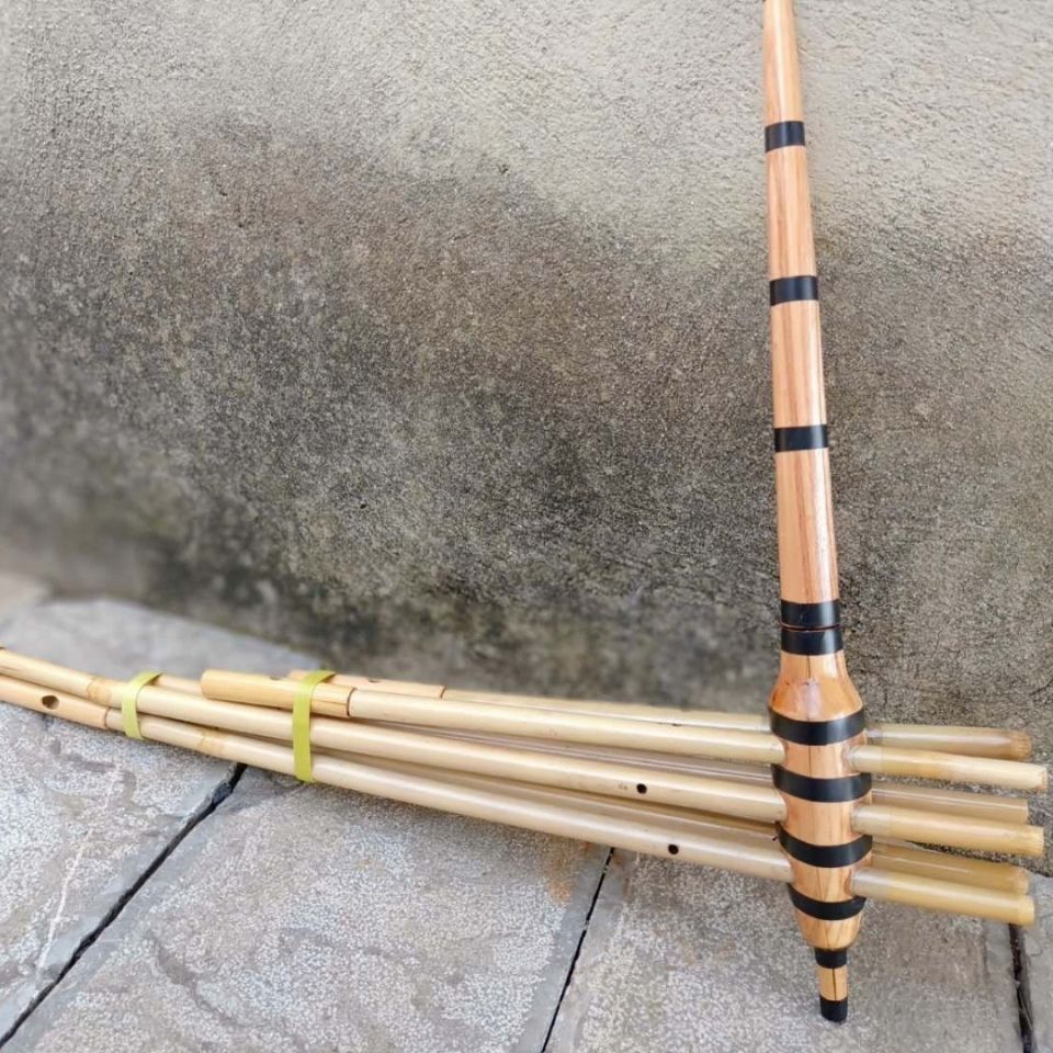 70 cm straight Lusheng plus loudspeaker The old man passed away and played Lusheng for beginners.