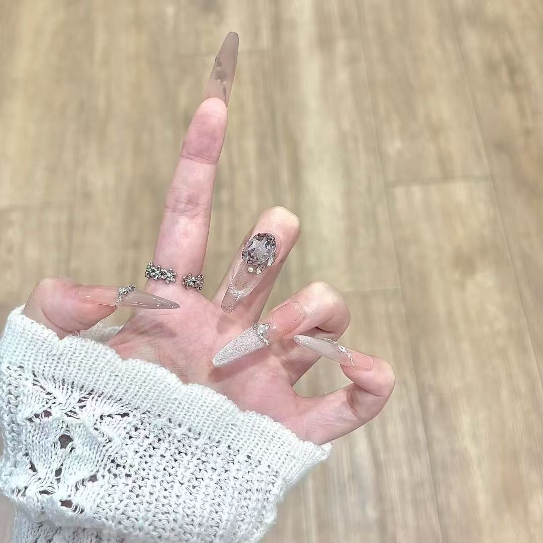 手工儿童美甲穿戴甲短款2026新款高级感钻石细狗长款女孩指甲贴片