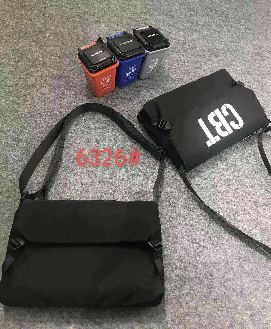 镭射反光韩版时尚潮流运动男女小包斜挎包单肩包防水尼龙布包字母
