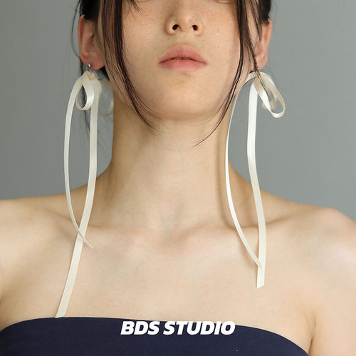 BDS STUDIO法式白色超显长款丝带耳环芭蕾显脸瘦流苏蚊香盘耳夹