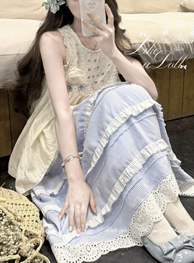 DOLL原创-茉莉香气- 白色不规则上衣蓝色格子拼接半身裙套装