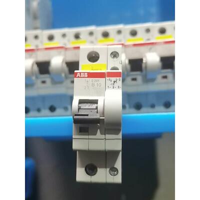 【释迦】ABB断路器，S201 B10＋S2C H6R