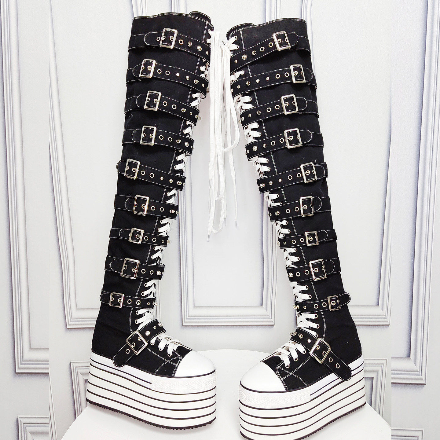 普普家 2025新品经典 哥特风朋克靴层次底 帆布系带高筒靴M261