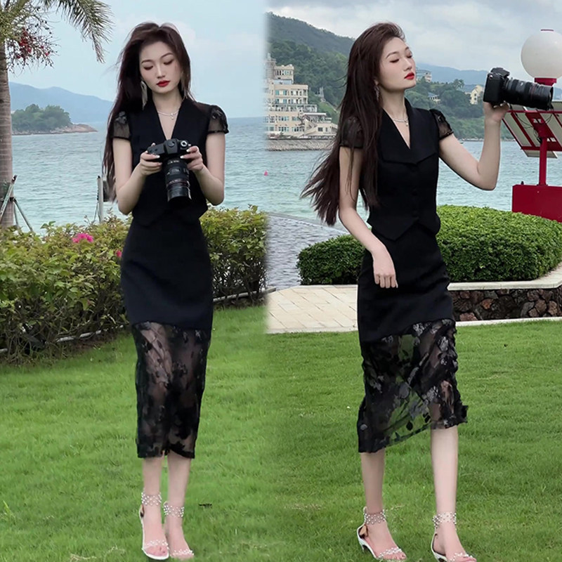 气质优雅时尚高级感蕾丝拼接套装女修身显瘦短袖T恤高腰性感裙子