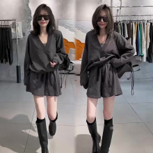 网红同款休闲百搭套装女2025夏季新款洋气V领卫衣显瘦短裤两件套