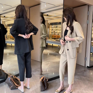 网红爆款时尚套装女2022年夏季新款设计感显瘦七分袖西服+哈伦裤