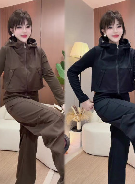 休闲运动风时尚套装外套+工装裤