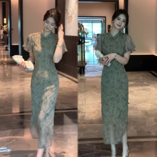 新中式改良旗袍裙女2026春季新款绿色立领盘扣气质开叉修身连衣裙