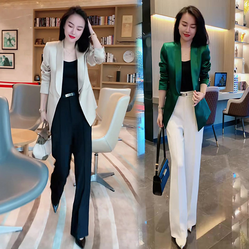 网红爆款气质高级感小西装外套女2023秋季新款时尚百搭女神范西服