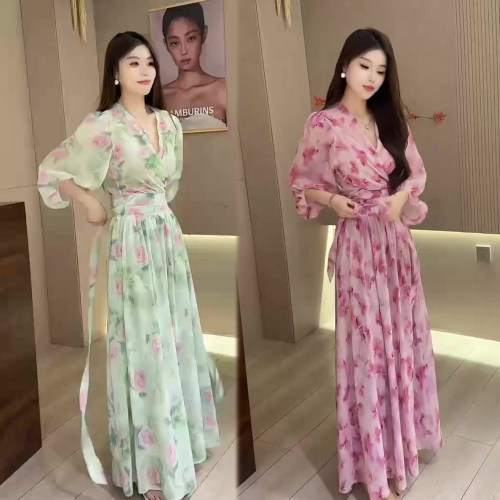 法式温柔风V领碎花连衣裙女