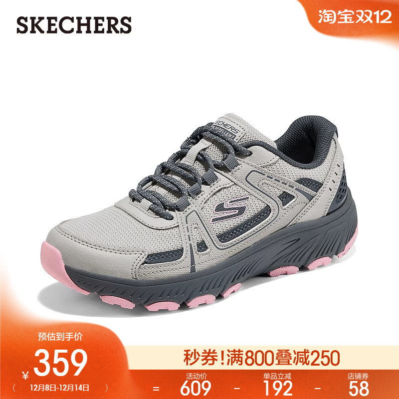 合成革与织物鞋面，橡胶大底，轻质耐磨