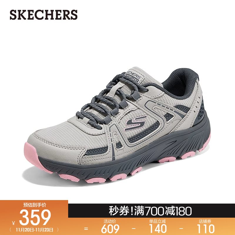 合成革与织物鞋面，橡胶大底，轻质耐磨