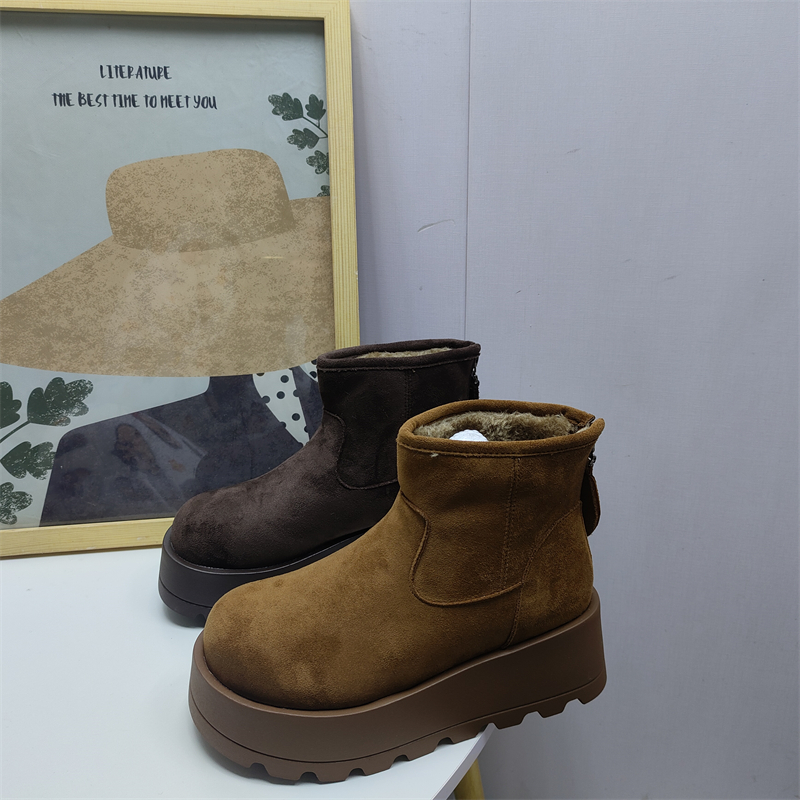 绒面平底鞋圆头雪地靴2025新款断码处理女靴女鞋棉靴加绒保暖短靴