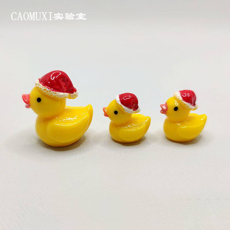 卡通q版圣诞帽子小黄鸭 黄色小鸭子 微缩小号手办玩偶 微景观摆件