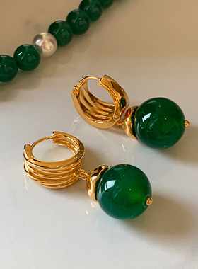 新款绿色玉髓耳扣复古简约百搭耳环女国风耳饰小众设计感优雅耳坠