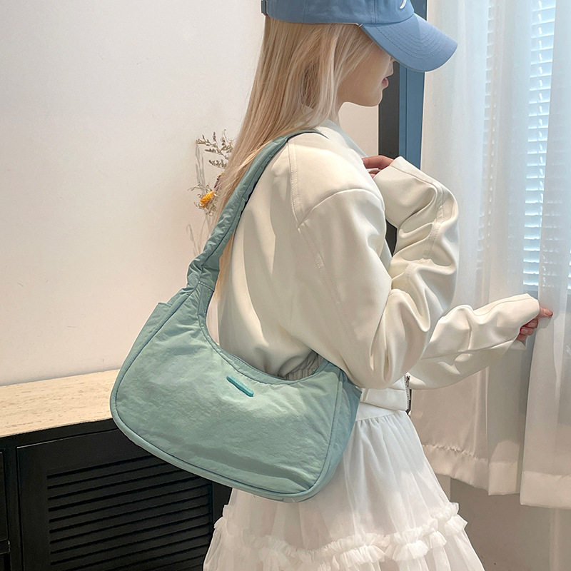 Colorful Fox韩版新款女士简约百搭纯色单肩包日常通勤上班腋下包