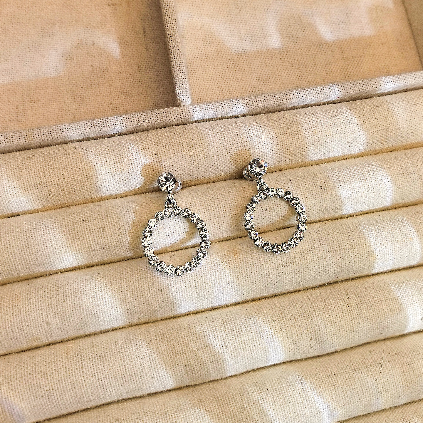 日韩冷淡风轻奢镶钻圆环锆石耳钉