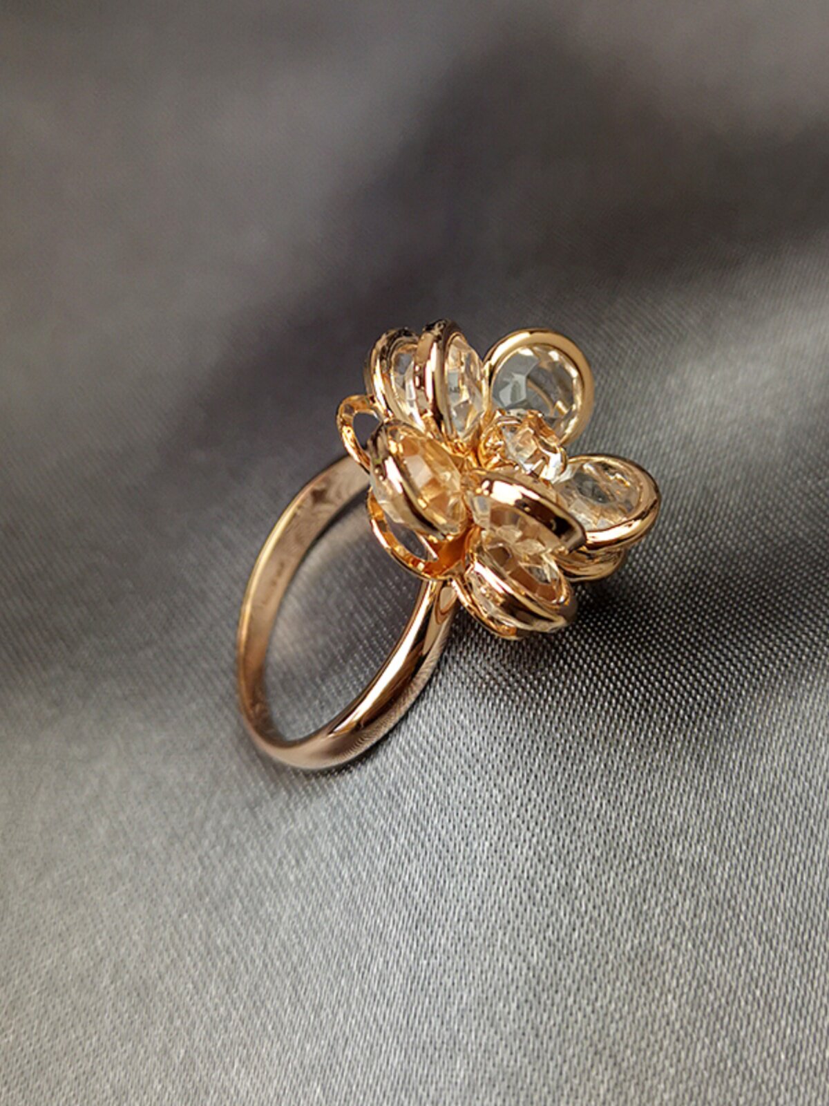 KOREAN VERSION OF JAPANESE INTERNET CELEBRITY FASHION RING ROSE CRYSTAL LILY TIDE COLD WIND NICHE DESIGN EXAGGERATED RING WOMEN