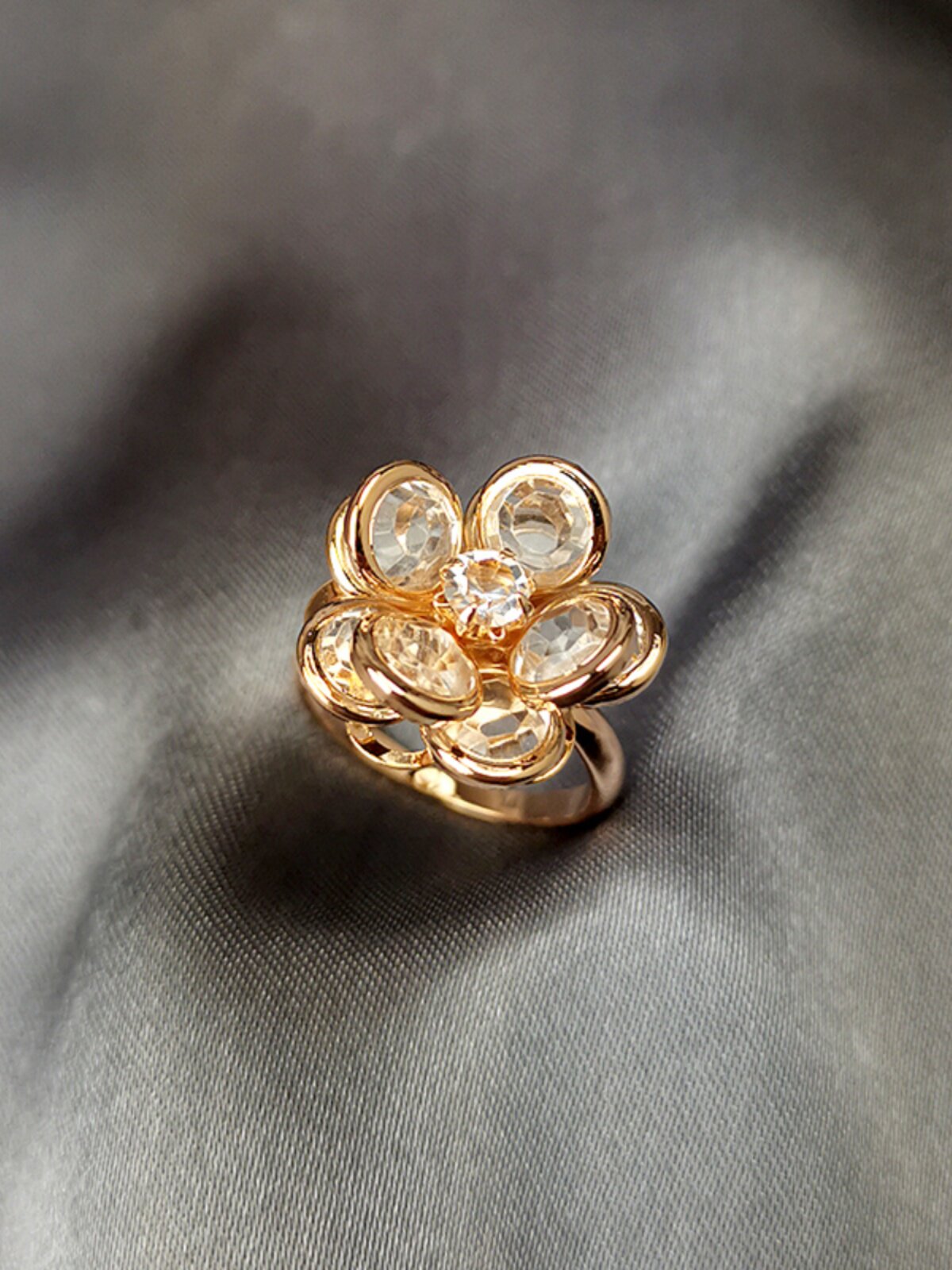 KOREAN VERSION OF JAPANESE INTERNET CELEBRITY FASHION RING ROSE CRYSTAL LILY TIDE COLD WIND NICHE DESIGN EXAGGERATED RING WOMEN