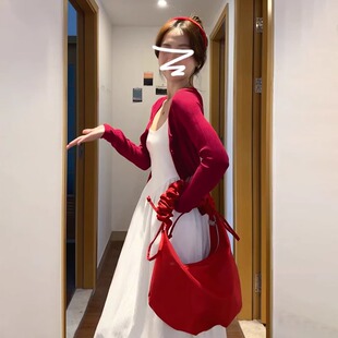 小矮个子145开春穿搭一整套150白色吊带连衣裙红色开衫套装长裙xs