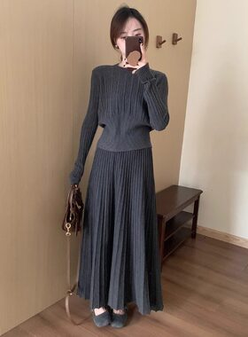 145矮小个子150灰色休闲针织毛衣上衣高腰百褶半身裙两件套装xs秋