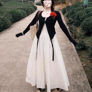 小矮个子145法式高级感白色吊带连衣裙黑色上衣150韩系穿搭套装xs