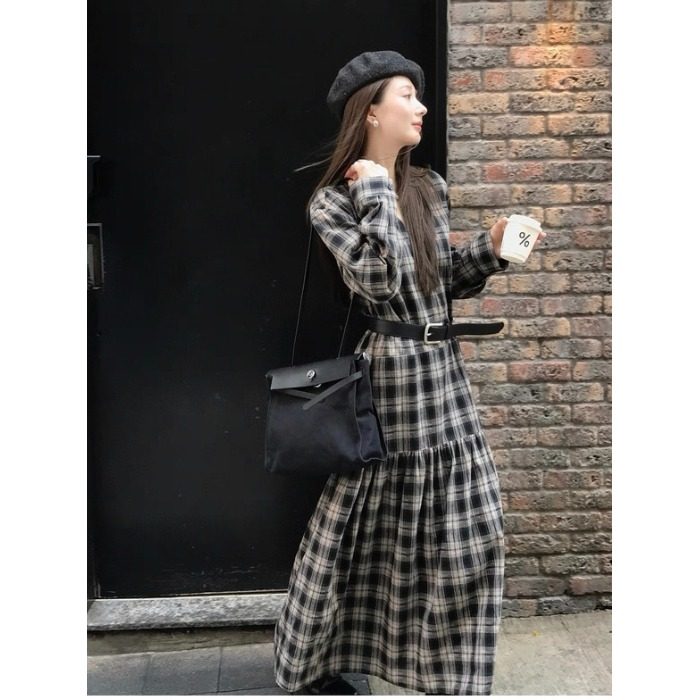 矮小个子复古抽褶V领格子长袖连衣裙145cm收腰度假设计感中长裙女