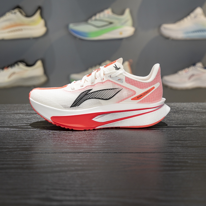 李宁女子跑鞋减震回弹