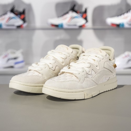 李宁系带女子低帮滑板鞋