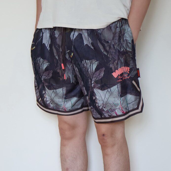 李宁正品夏季男子新款时尚潮流透气舒适系带比赛运动短裤AAPT593