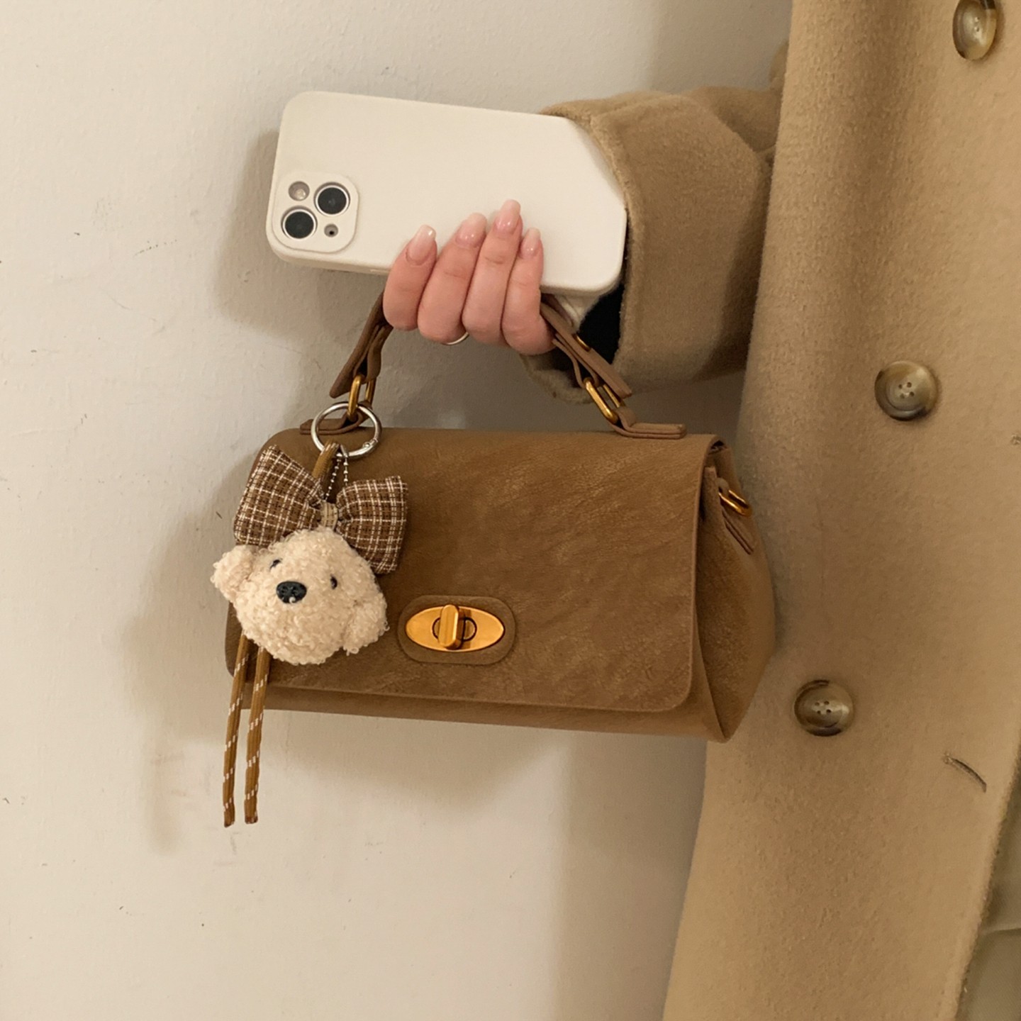 秋冬高级感复古手提包包女2026新款时尚小方包百搭通勤单肩斜挎包,箱包皮具/热销女包/男包,通用款女包,淘宝优惠券,粉丝福利购,淘宝优惠卷