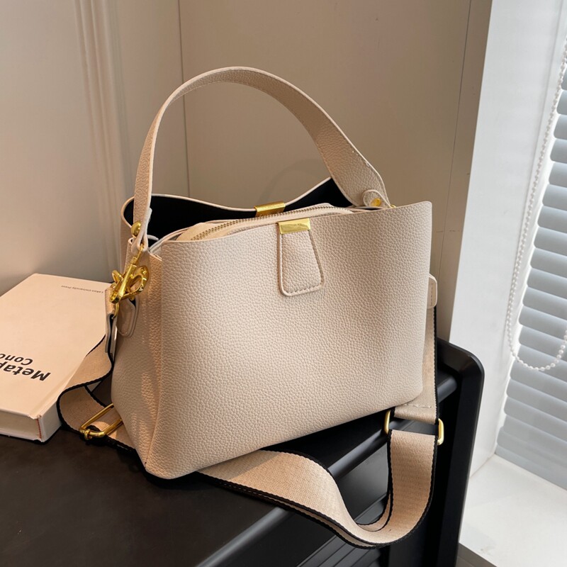 高级感包包女包2025新款潮休闲百搭宽带斜挎包上班通勤手提水桶包,箱包皮具/热销女包/男包,通用款女包,淘宝优惠券,粉丝福利购,淘宝优惠卷