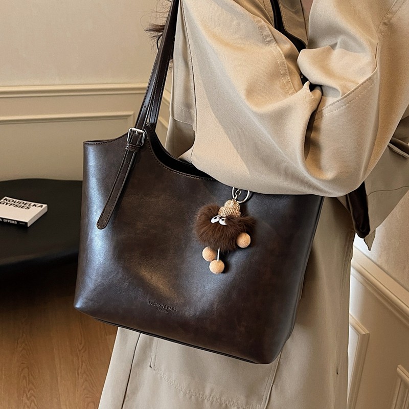 复古大容量包包女士2025新款潮秋冬高级质感单肩包百搭通勤托特包,箱包皮具/热销女包/男包,通用款女包,淘宝优惠券,粉丝福利购,淘宝优惠卷