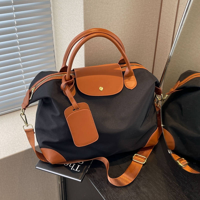 高级感通勤斜跨托特包短途旅行包