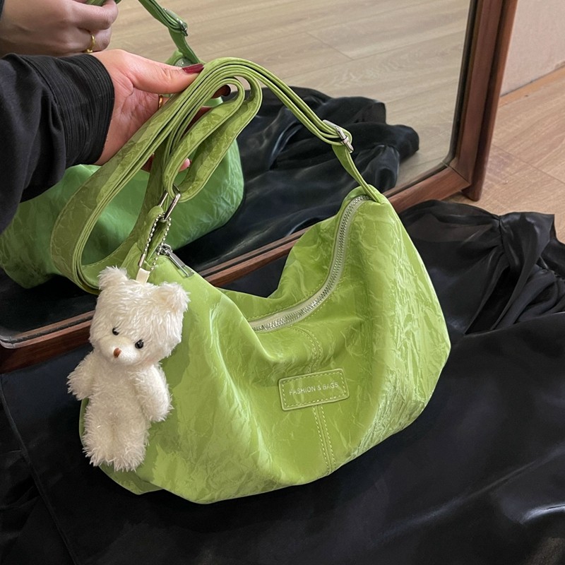 秋冬包包女士2025新款流行百搭通勤单肩包高级感大容量斜挎托特包,箱包皮具/热销女包/男包,通用款女包,淘宝优惠券,粉丝福利购,淘宝优惠卷