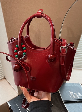 婚包女新娘2026新款红色结婚包高级质感斜挎手提水桶包伴娘伴手礼