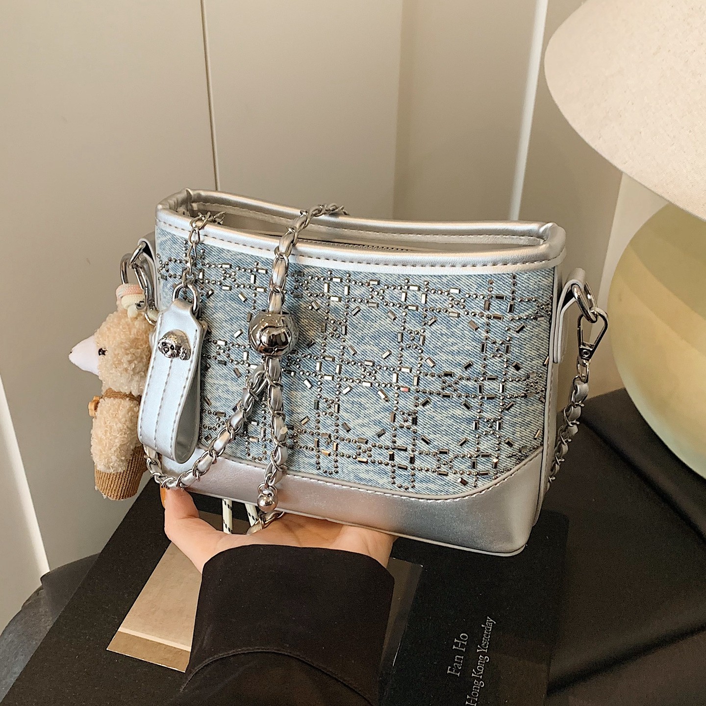 高级感亮钻小包包女式2026新款时尚超火水桶包通勤百搭链条斜挎包