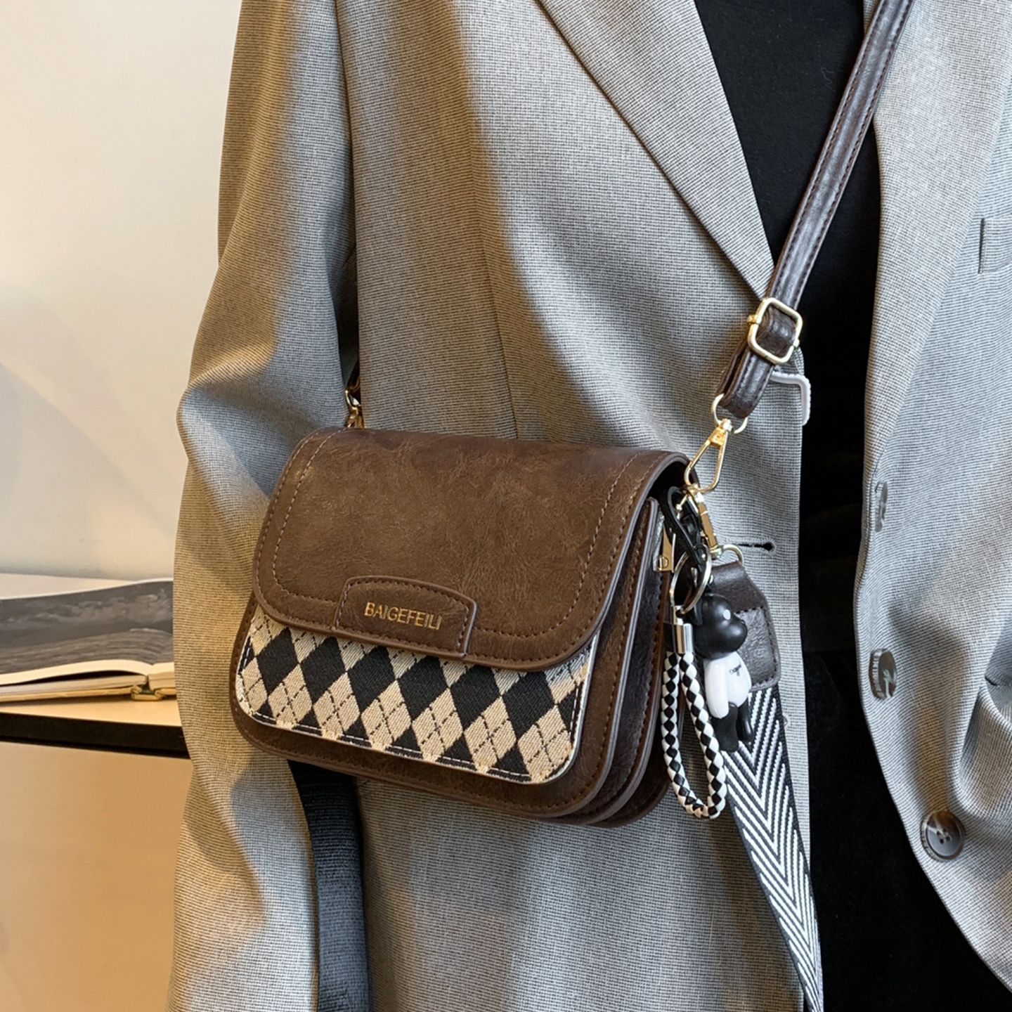 秋冬时尚复古小方包宽带斜挎包