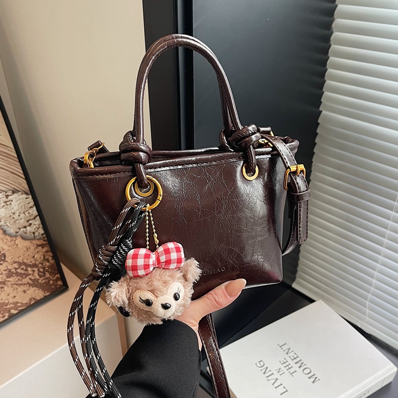 流行时尚百搭通勤斜挎手提水桶包