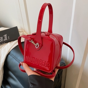 潮ins百搭斜挎小方包外出手提小拎包 红色小众设计包包女2026新款